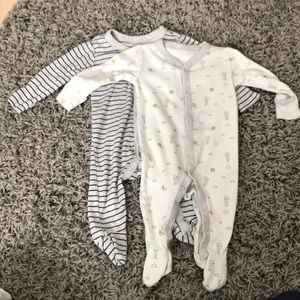 2 old navy sleepers 6-9 months